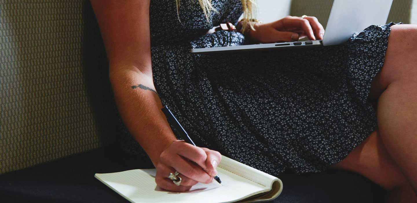 #slidecaption2 fresh flower & events